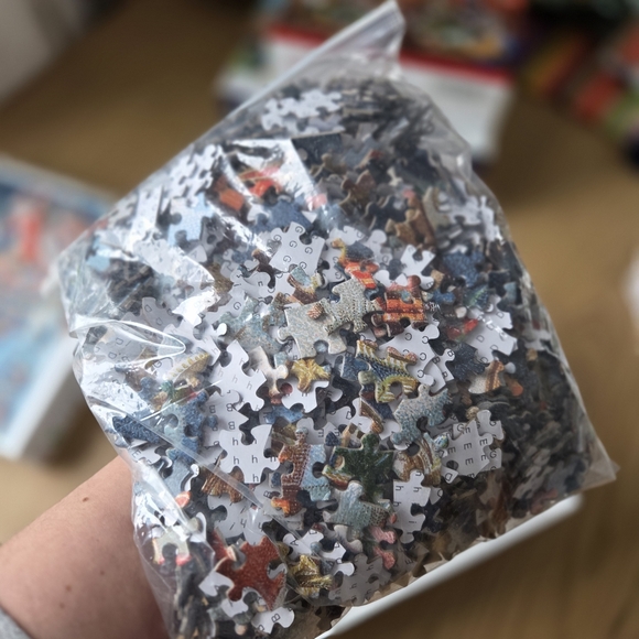 1000 Piece Jigsaw Puzzle Santa Claus  In Canada - Picture 2 of 4